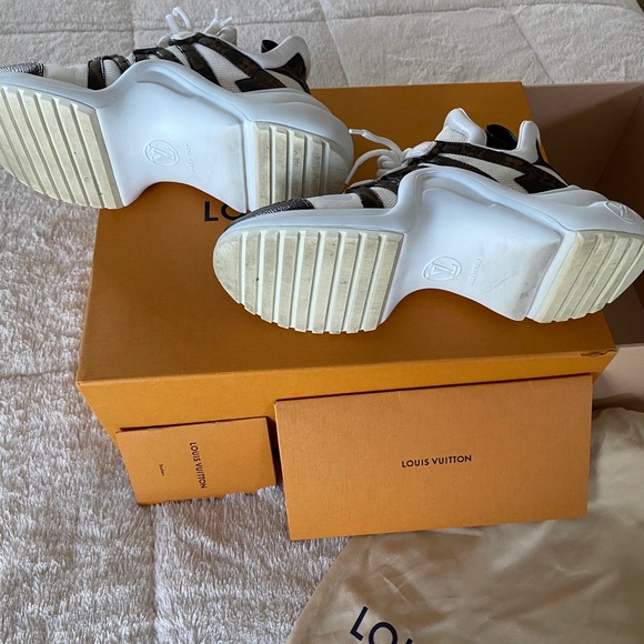 Authentic Louis Vuitton Archlight Sneakers - Picture 6 of 9